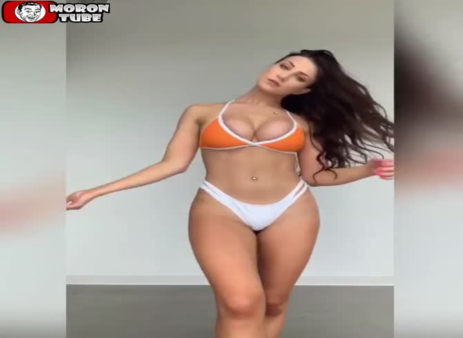 Video :Today's Instagram star - Jessica Bartlett